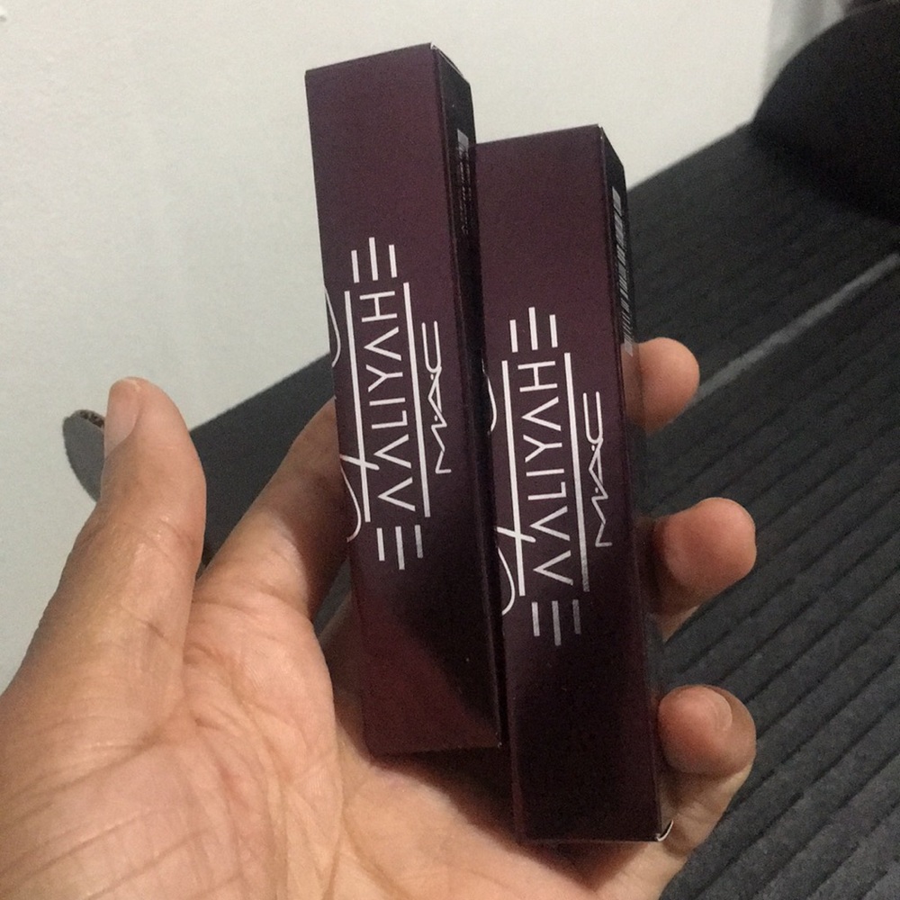 Lip Gloss MAC x Aaliyah Limited Edition (EACH)